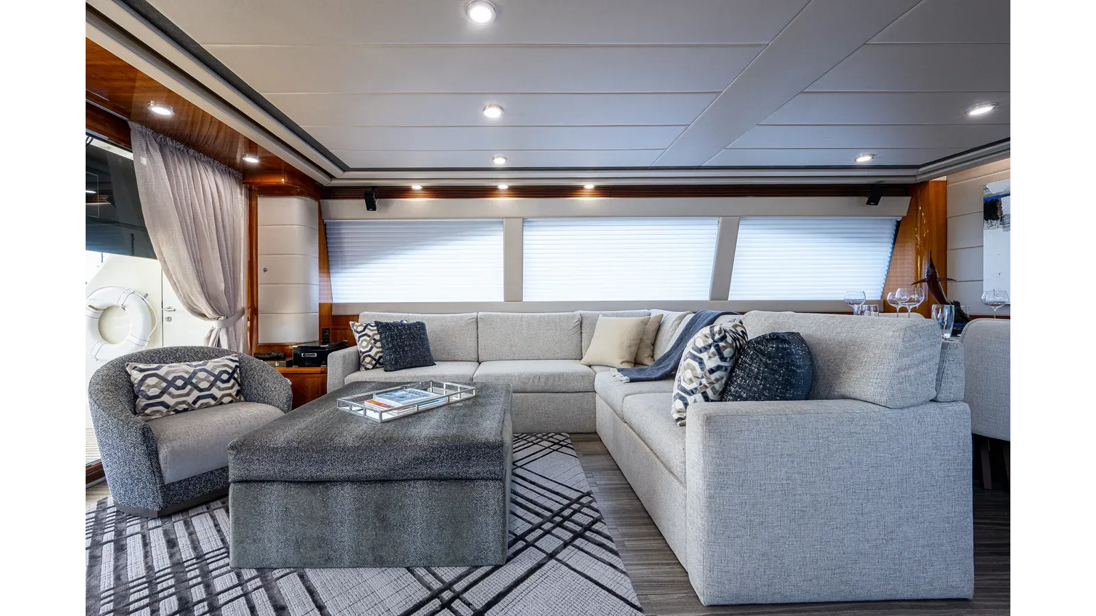 La Bella Vita 83 yacht sale