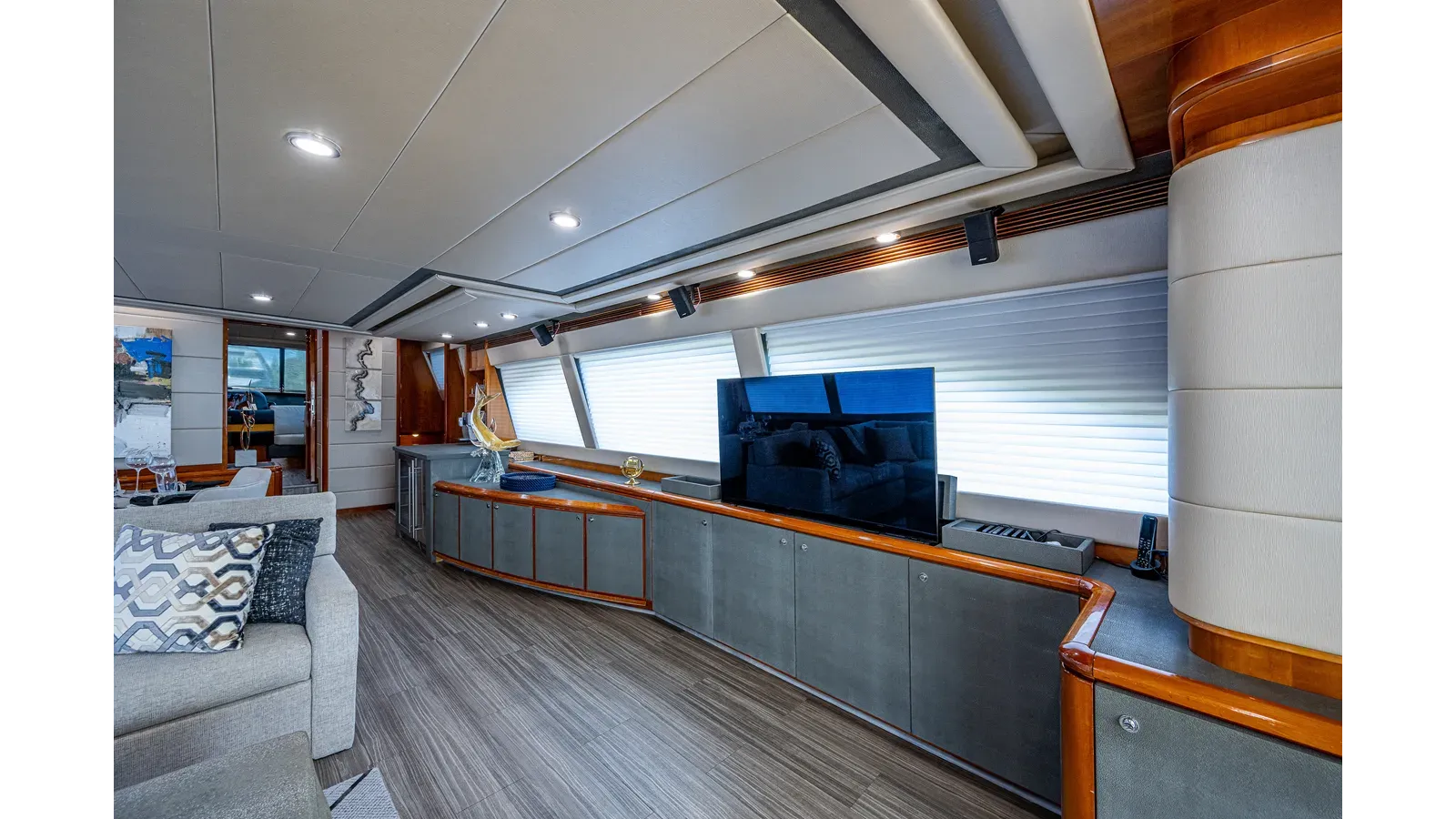 Buy a La Bella Vita - Ferretti Yachts at Shestakov Yacht Sales