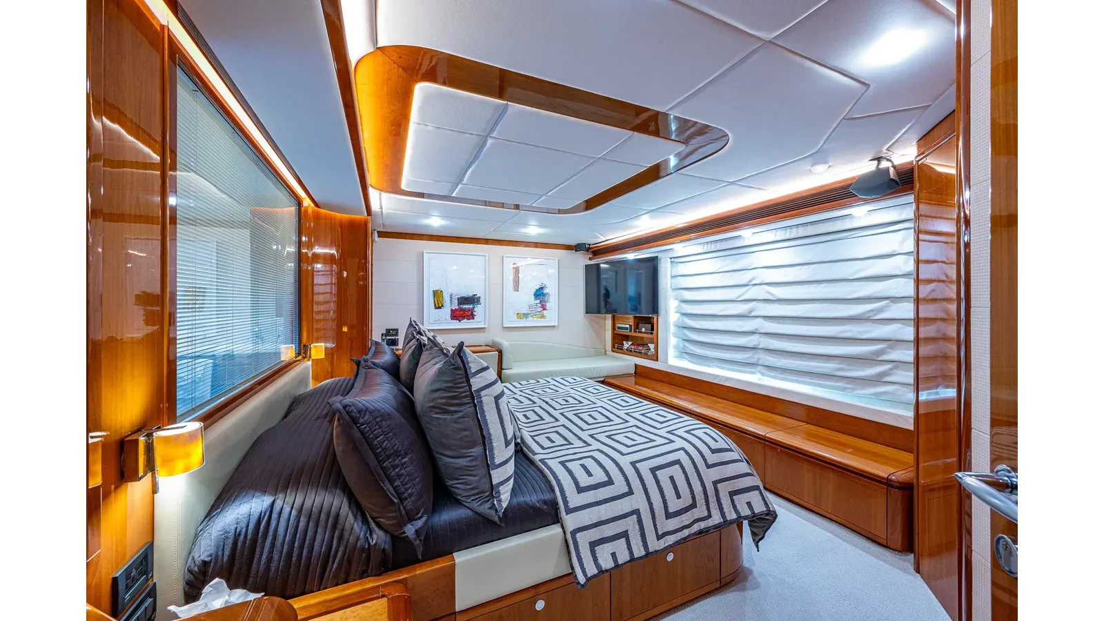 Buy a yacht La Bella Vita 83