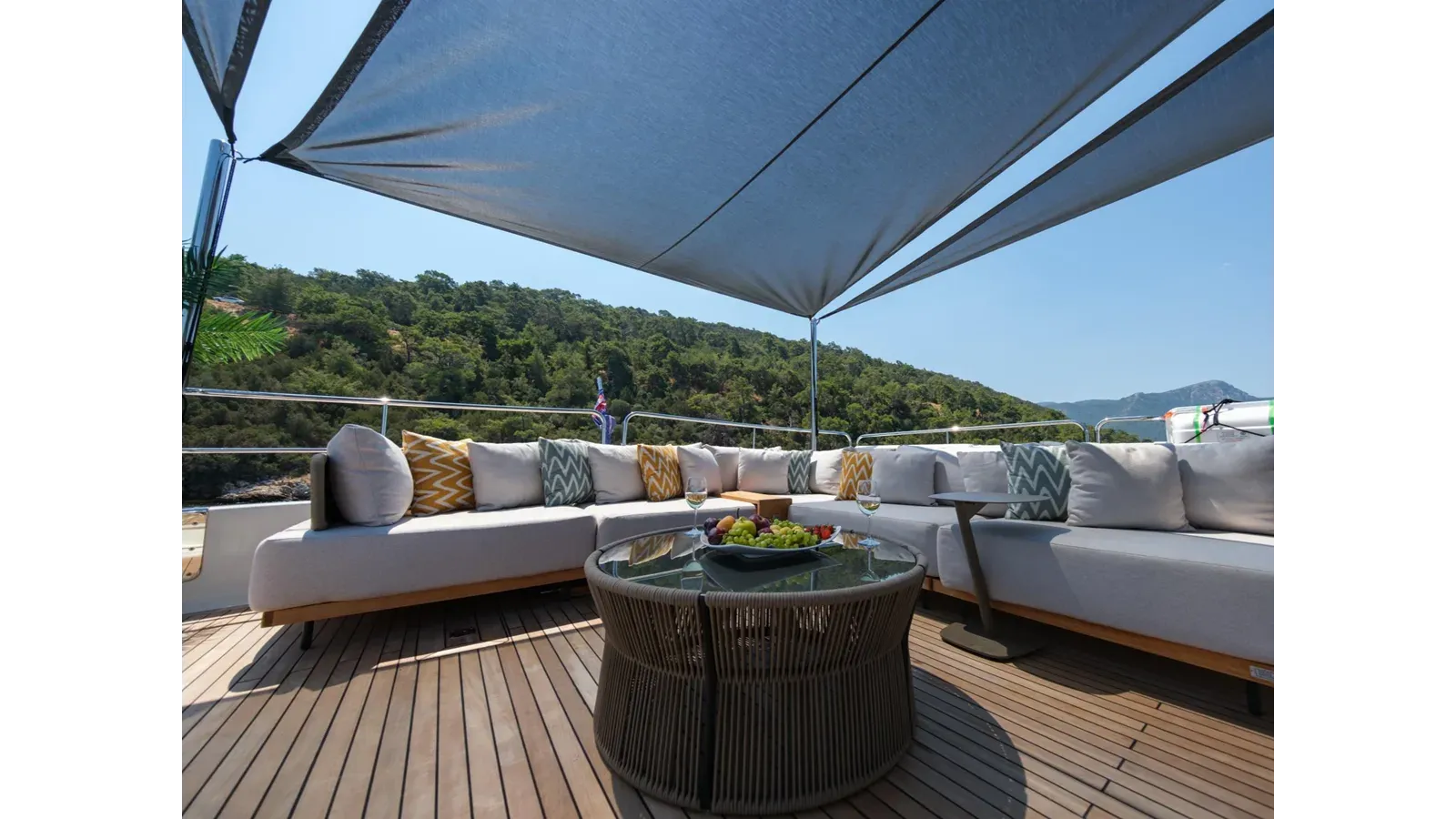 Buy a yacht DAYDREAM - Ferretti Yachts