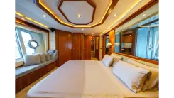 Buy a yacht DAYDREAM 881
