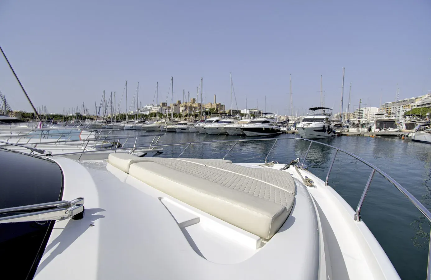 the best price on Camilla 51