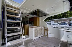 the best price on Camilla - Ferretti Yachts