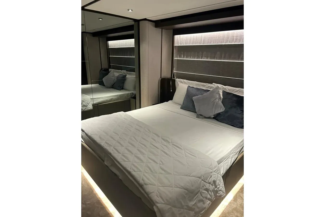 SAVIENNE yacht sale