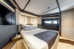 the best price on AURORE - Ferretti Yachts