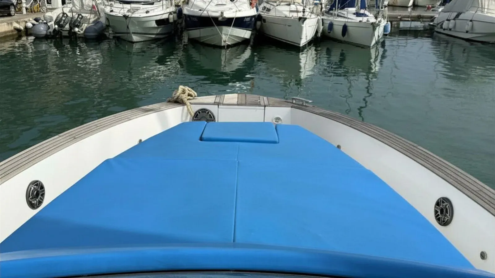 Buy a yacht Space 8 2024