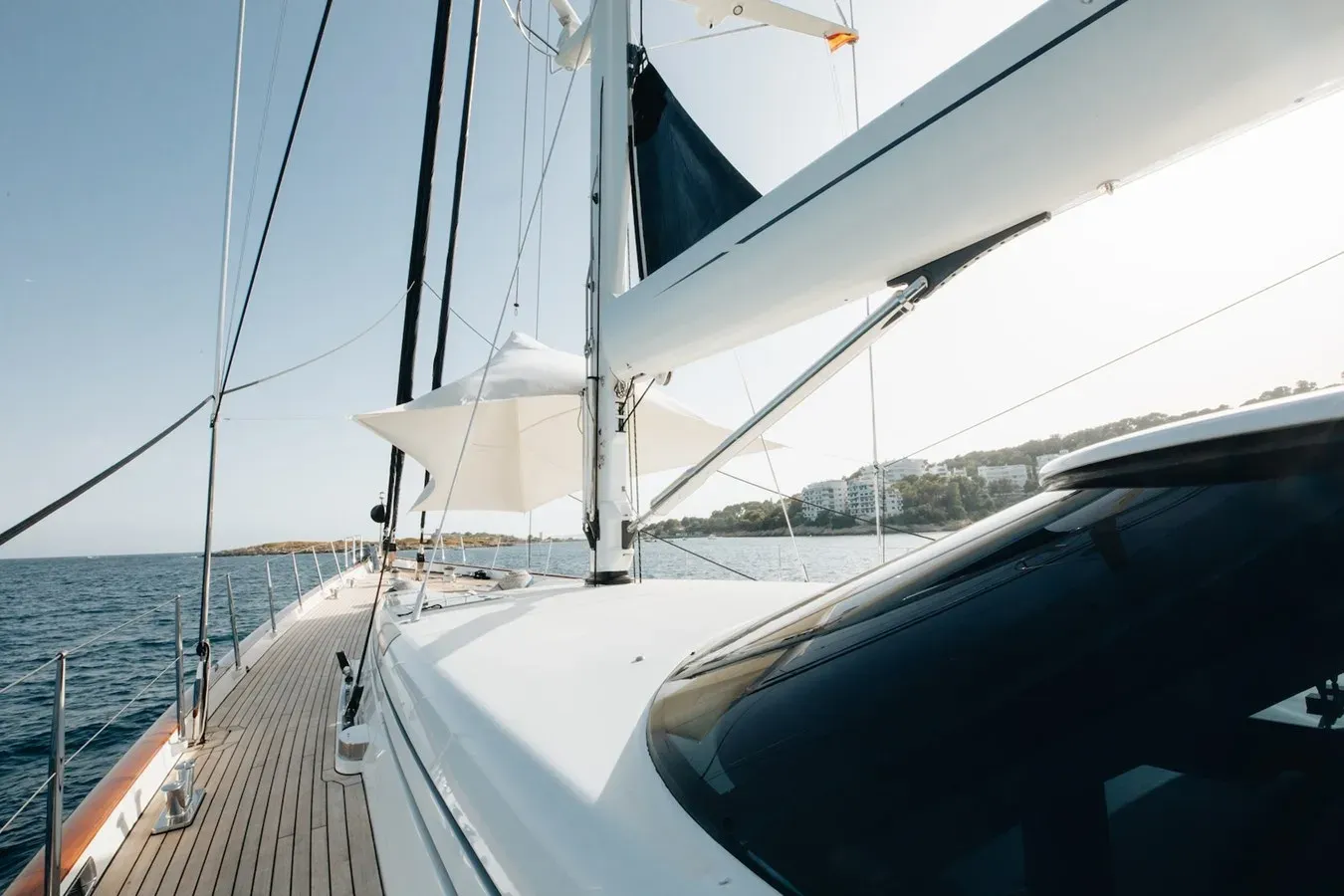 the best price on DAKOTA - FITZROY YACHTS