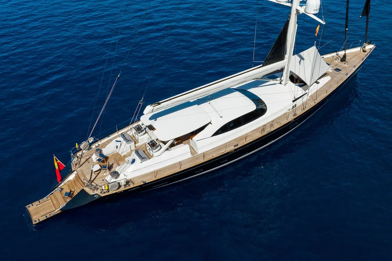 Buy a yacht DAKOTA 2006