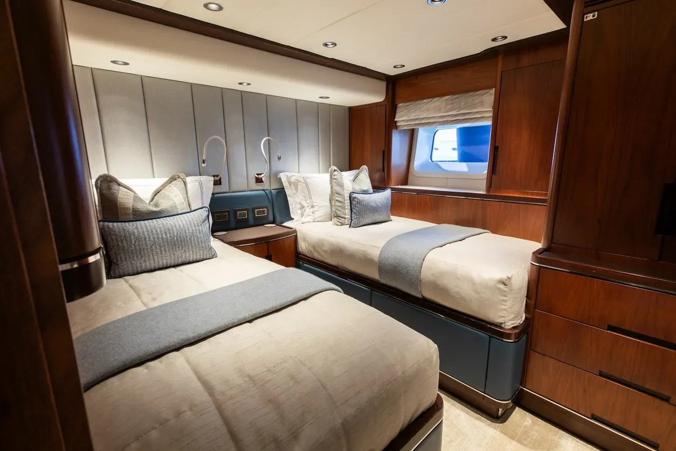best yacht sales deals DAKOTA 127
