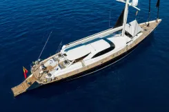 Buy a yacht DAKOTA 2006