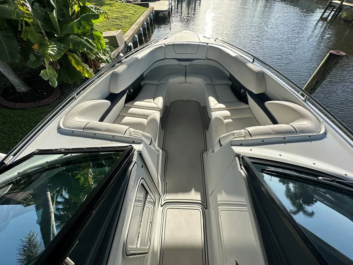Buy a Formula 310 BR 2014 at Shestakov Yacht Sales