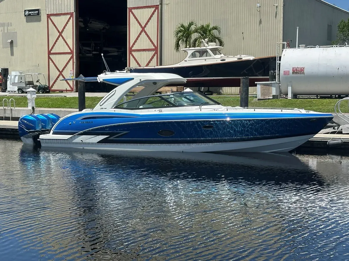 Buy a Formula 350 BR 37 at Shestakov Yacht Sales