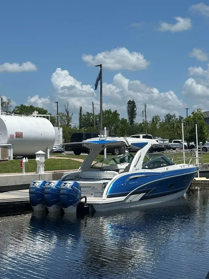 Buy a yacht Formula 350 BR 2018