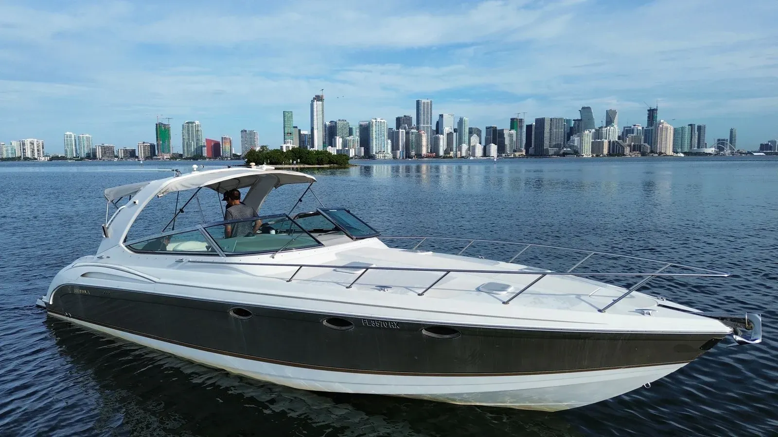 Buy a yacht Champagne Lady - Formula 370 SS 2004 2004