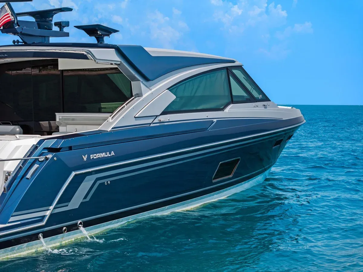 Buy a Imagination - Formula Boats at Shestakov Yacht Sales