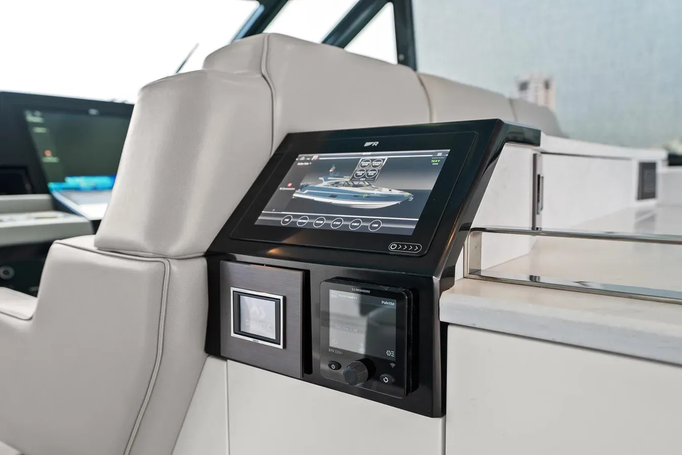 Buy a Imagination 500 SSC at Shestakov Yacht Sales