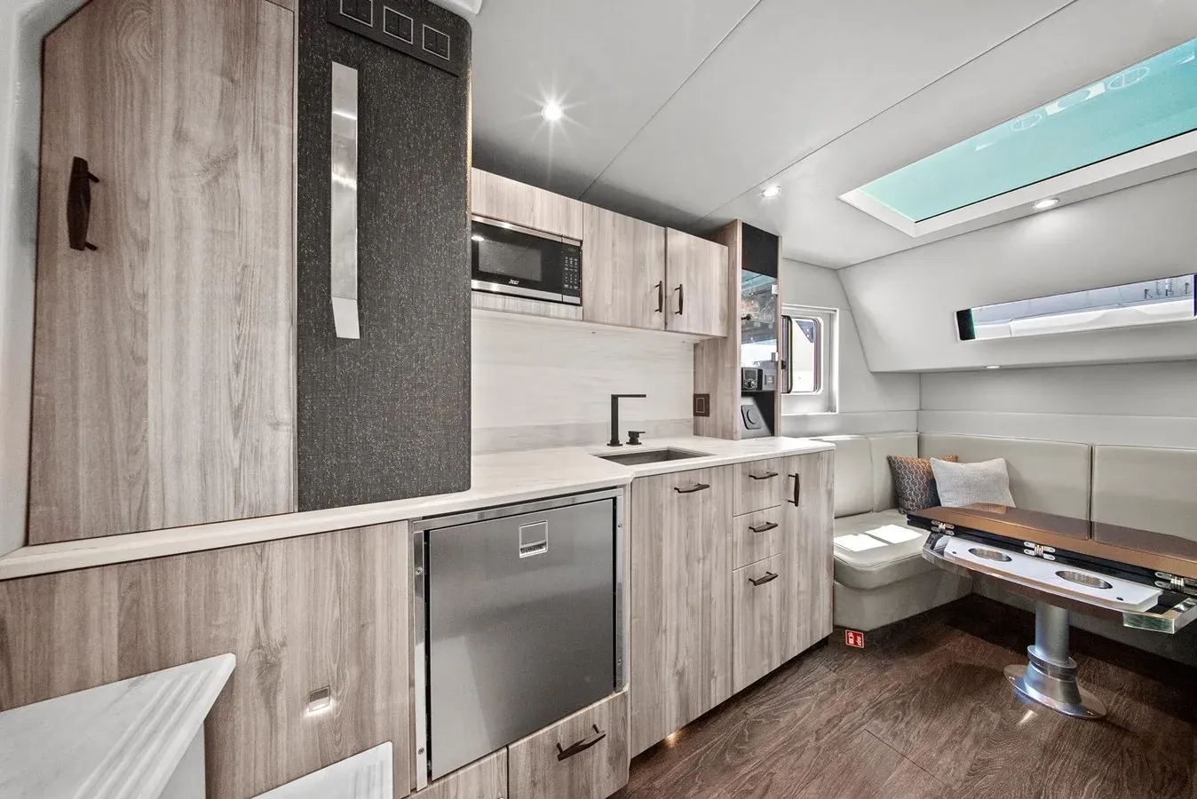 best yacht sales deals Imagination 500 SSC