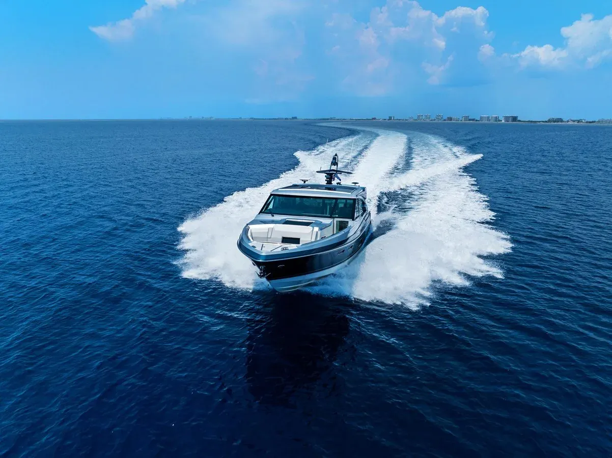 Imagination 500 SSC yacht sale