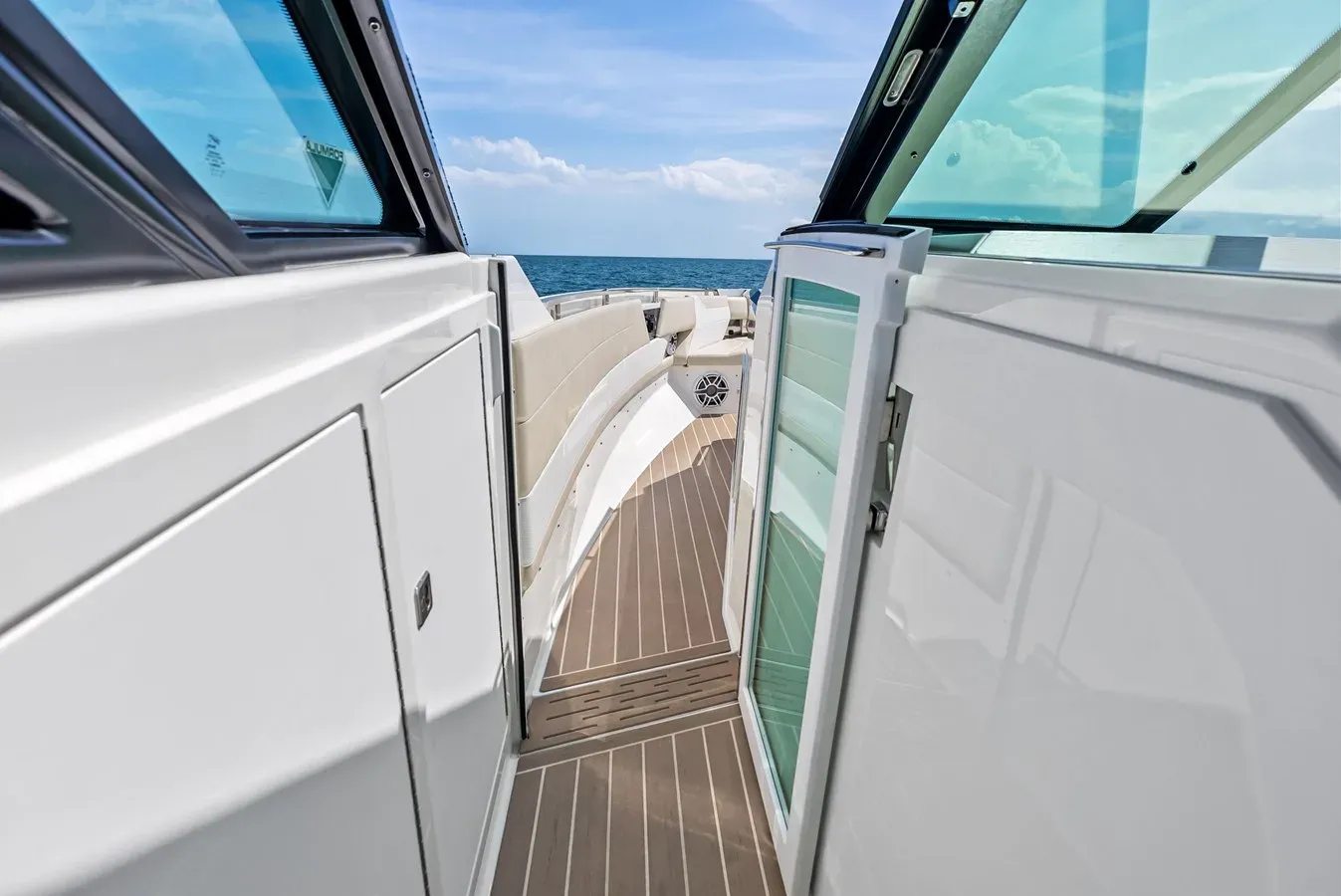 BREAKTHROUGH III - Formula Boats price