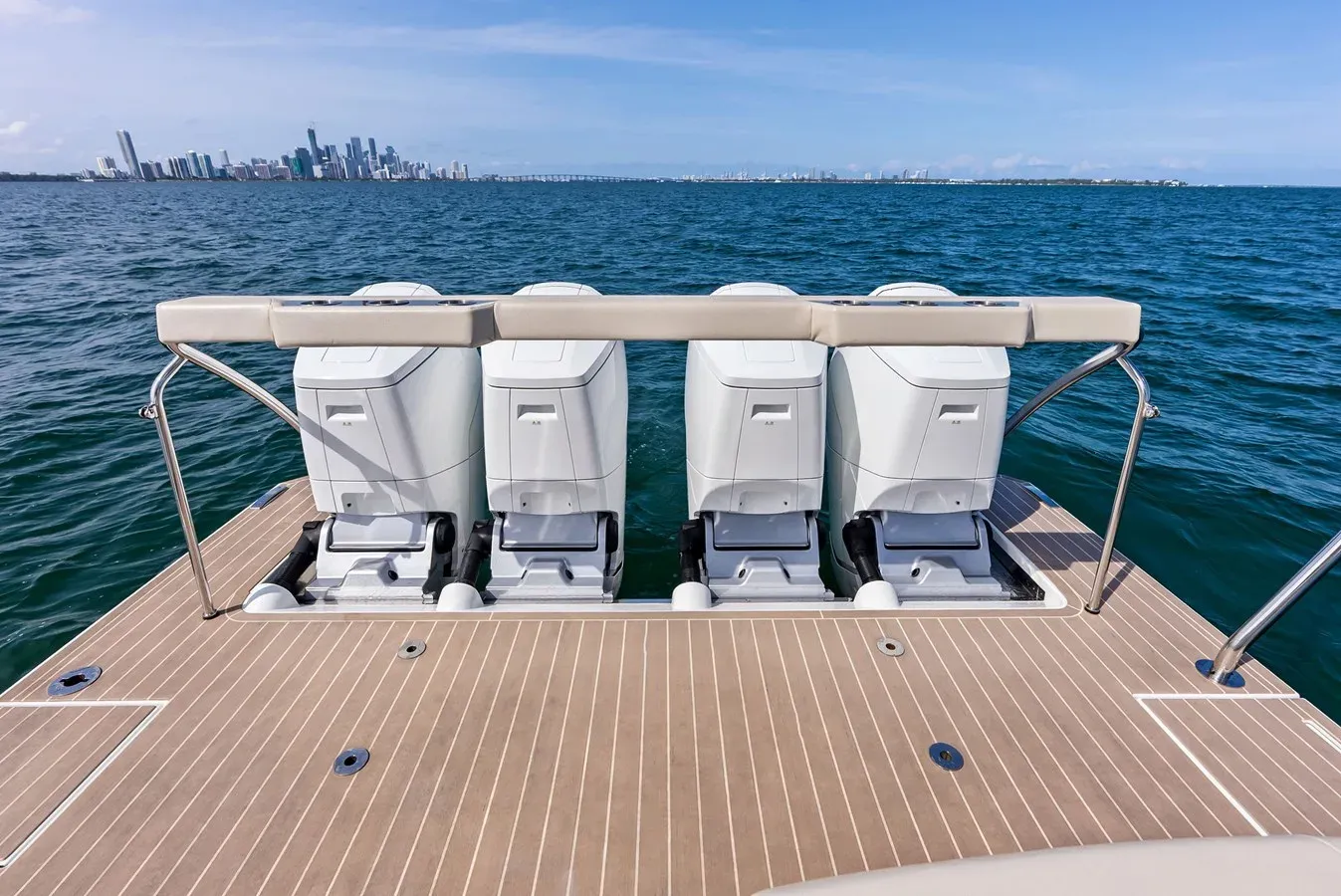 BREAKTHROUGH III - Formula Boats yacht sale