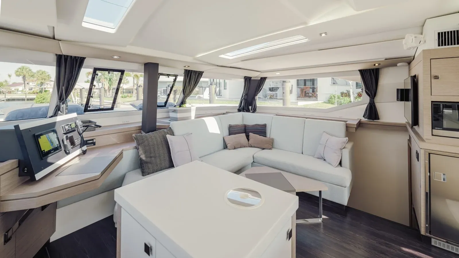 Купить яхту AILA 47 в Shestakov Yacht Sales