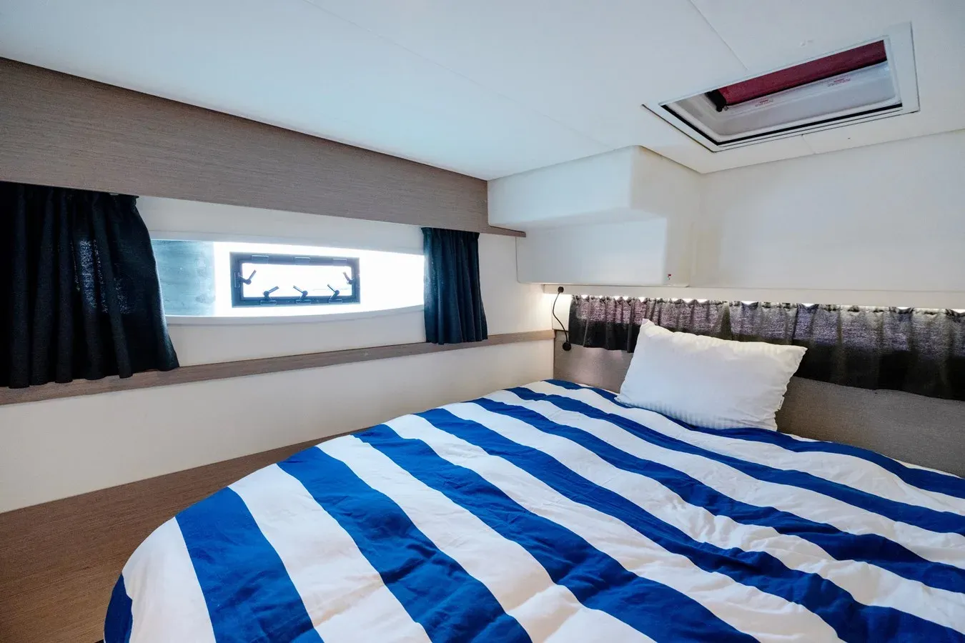 Buy a yacht NA 49