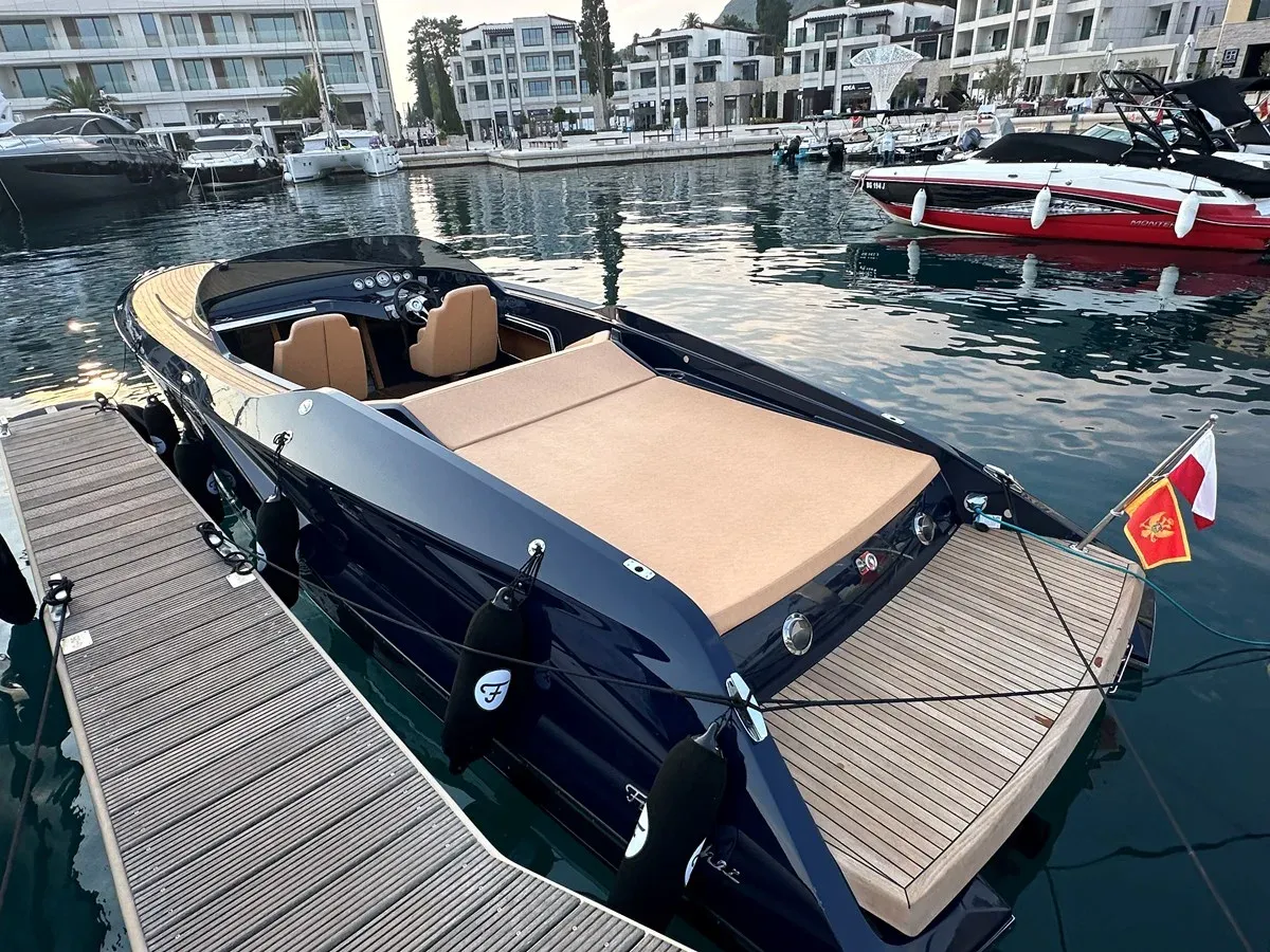 Купить яхту Frauscher 858 28 в Shestakov Yacht Sales
