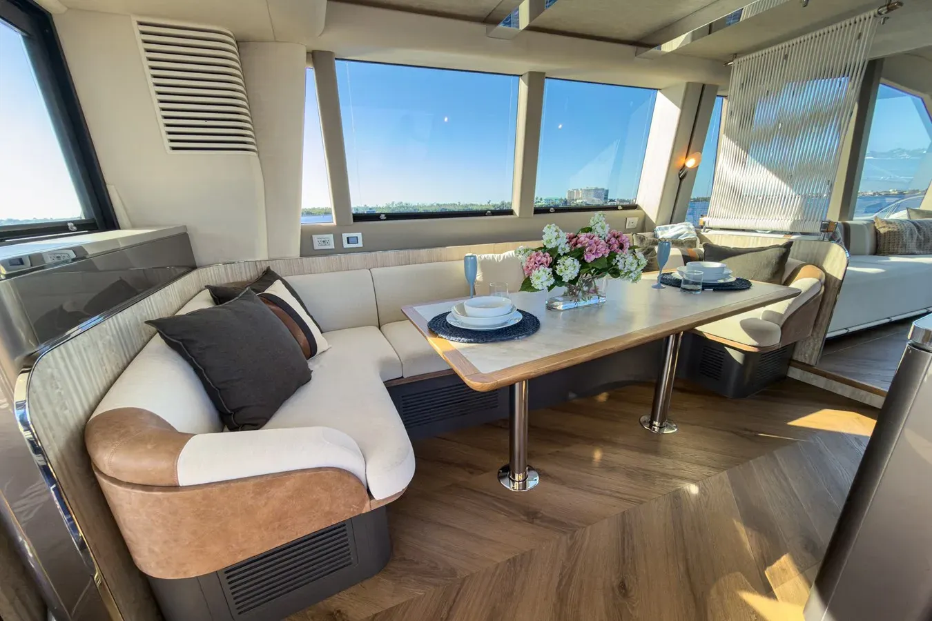 Buy a na 620 FLY at Shestakov Yacht Sales