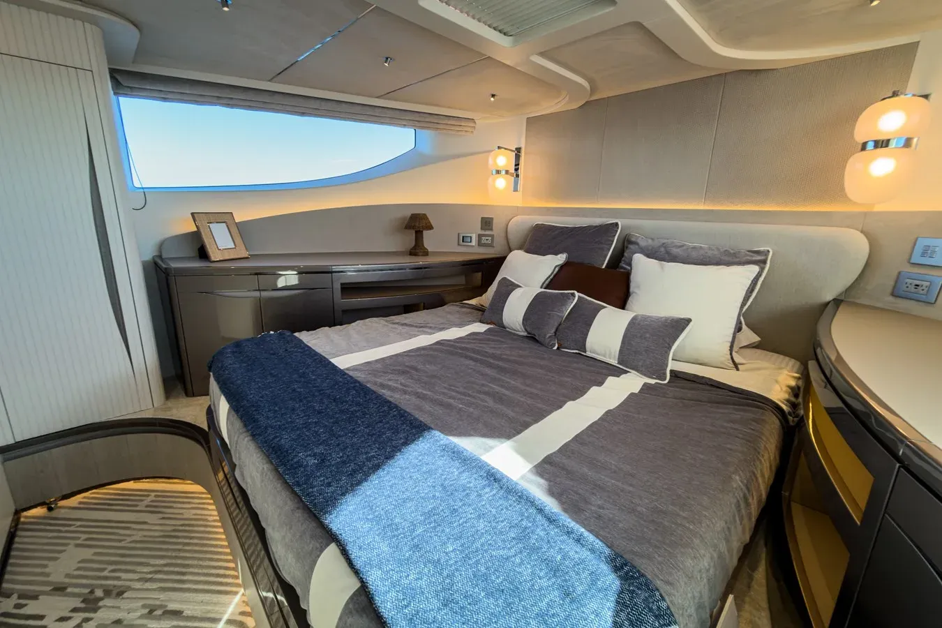 na 63 yacht sale