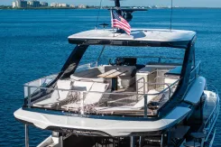 Buy a yacht na 620 FLY