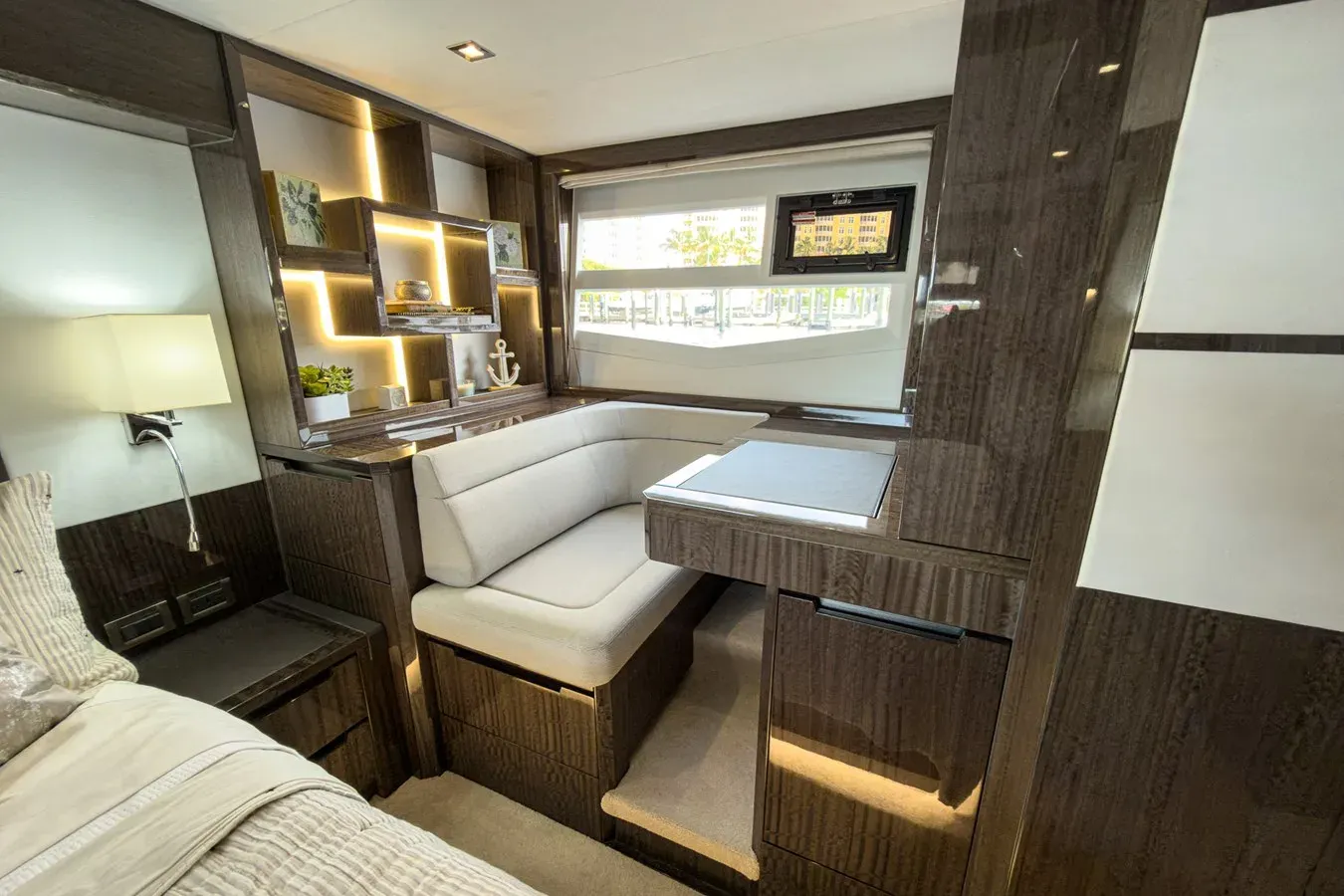 Buy a yacht LEESURE TIME 55