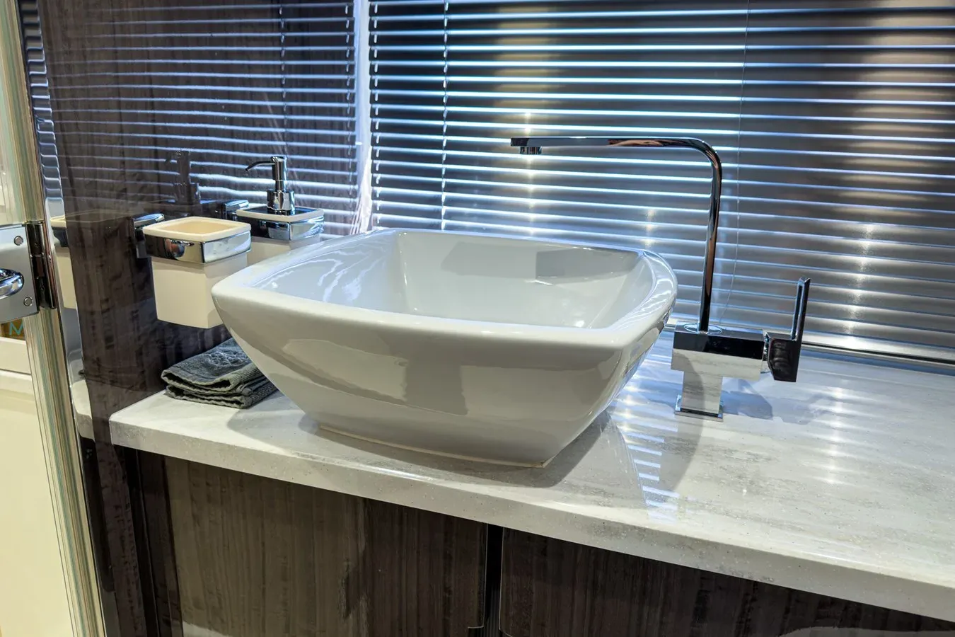 LEESURE TIME yacht sale