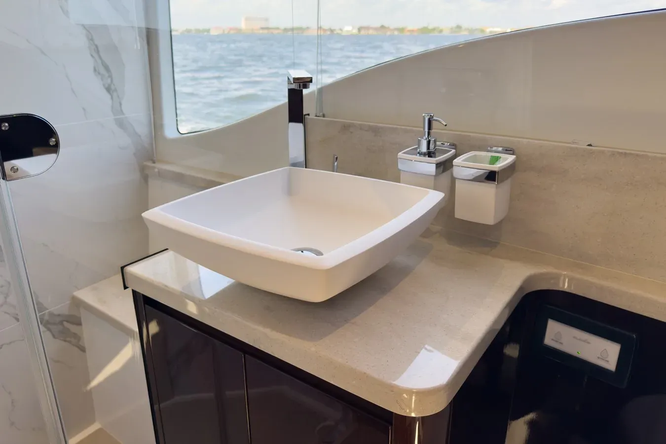 the best price on na - Galeon Yachts