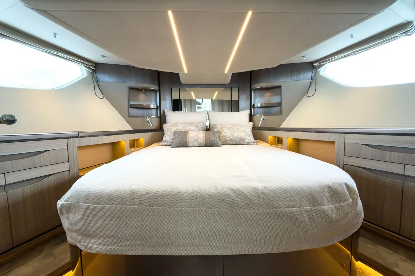 Buy a yacht na - Galeon Yachts
