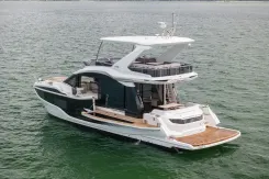 Buy a yacht na 52