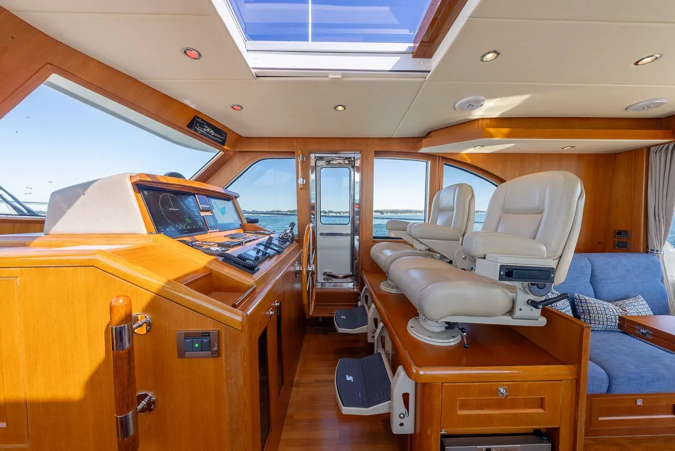 Buy a ITHAKI - GRAND BANKS MARINE at Shestakov Yacht Sales