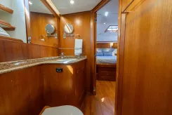 ITHAKI 50 Eastbay SX