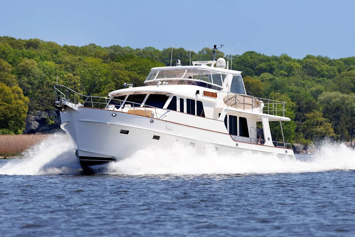 Купить яхту FeuryUs 59 Aleutian RP в Shestakov Yacht Sales