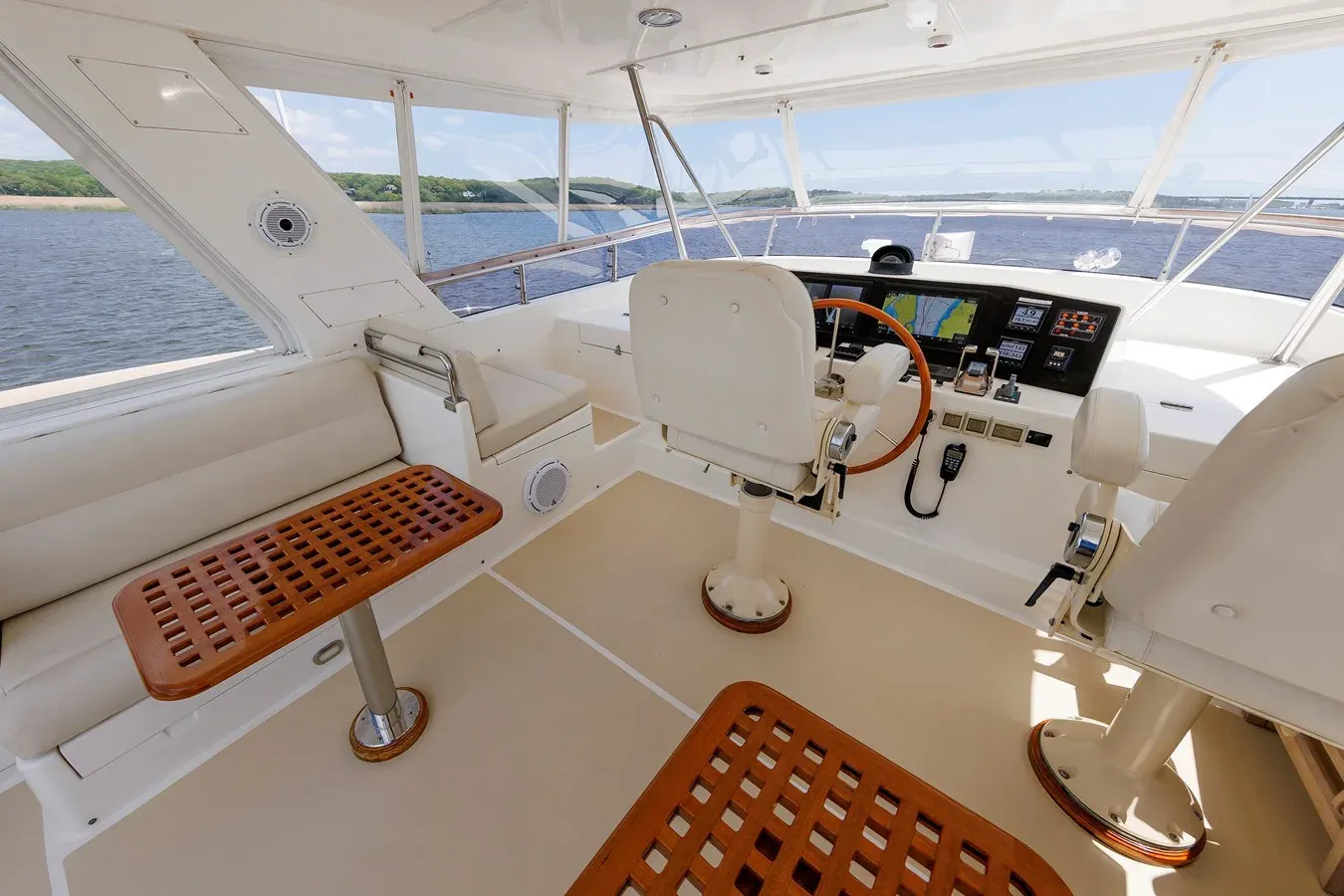 Продажа яхты FeuryUs 59 Aleutian RP