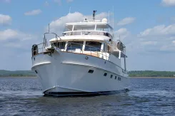 Купить яхту FeuryUs 2007 в Shestakov Yacht Sales