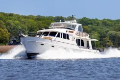 Купить яхту FeuryUs 59 Aleutian RP в Shestakov Yacht Sales