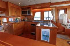 Купить яхту FeuryUs 59 Aleutian RP в Shestakov Yacht Sales