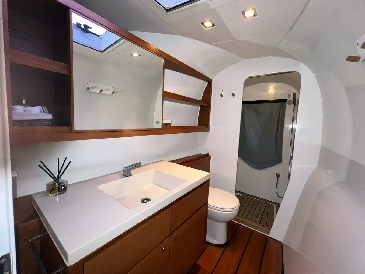best yacht sales deals DEFIANCE 60