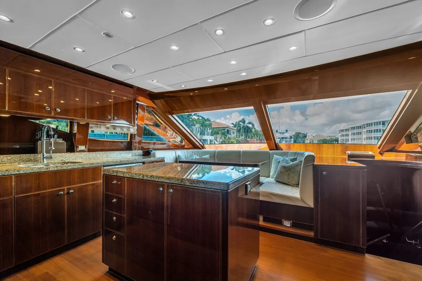 Buy a QUIET SUN 2015 at Shestakov Yacht Sales