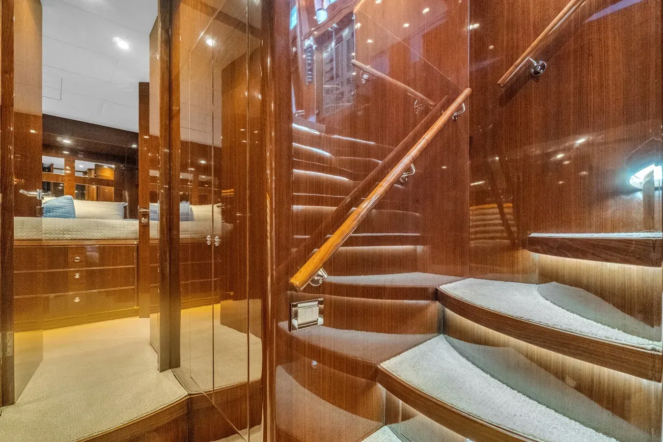 Buy a yacht QUIET SUN