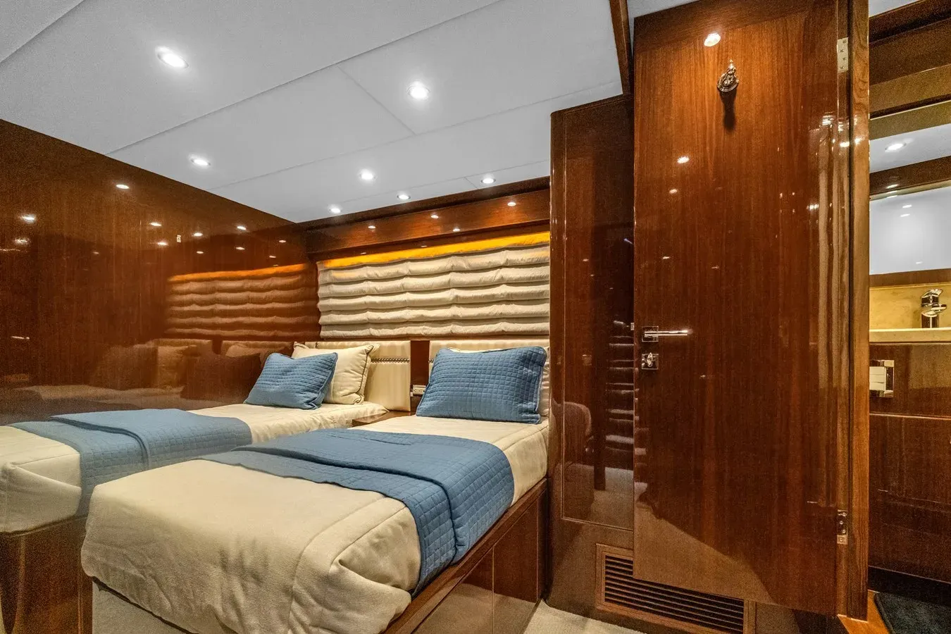 Buy a yacht QUIET SUN