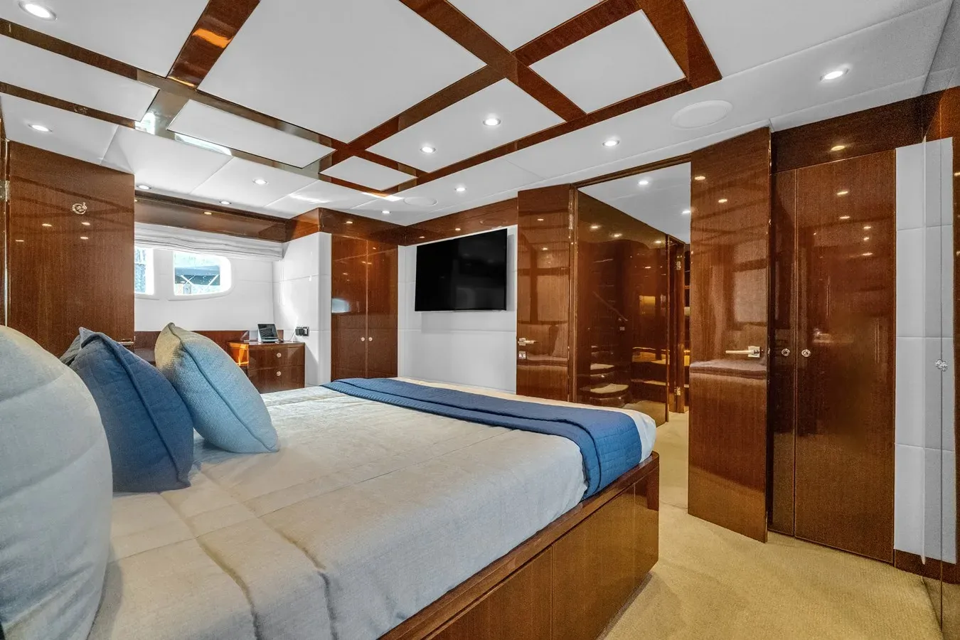 best yacht sales deals QUIET SUN Flybridge Motor Yacht