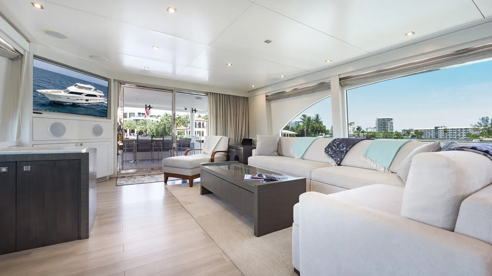 Стоимость яхты SEASEID Flybridge Motor Yacht