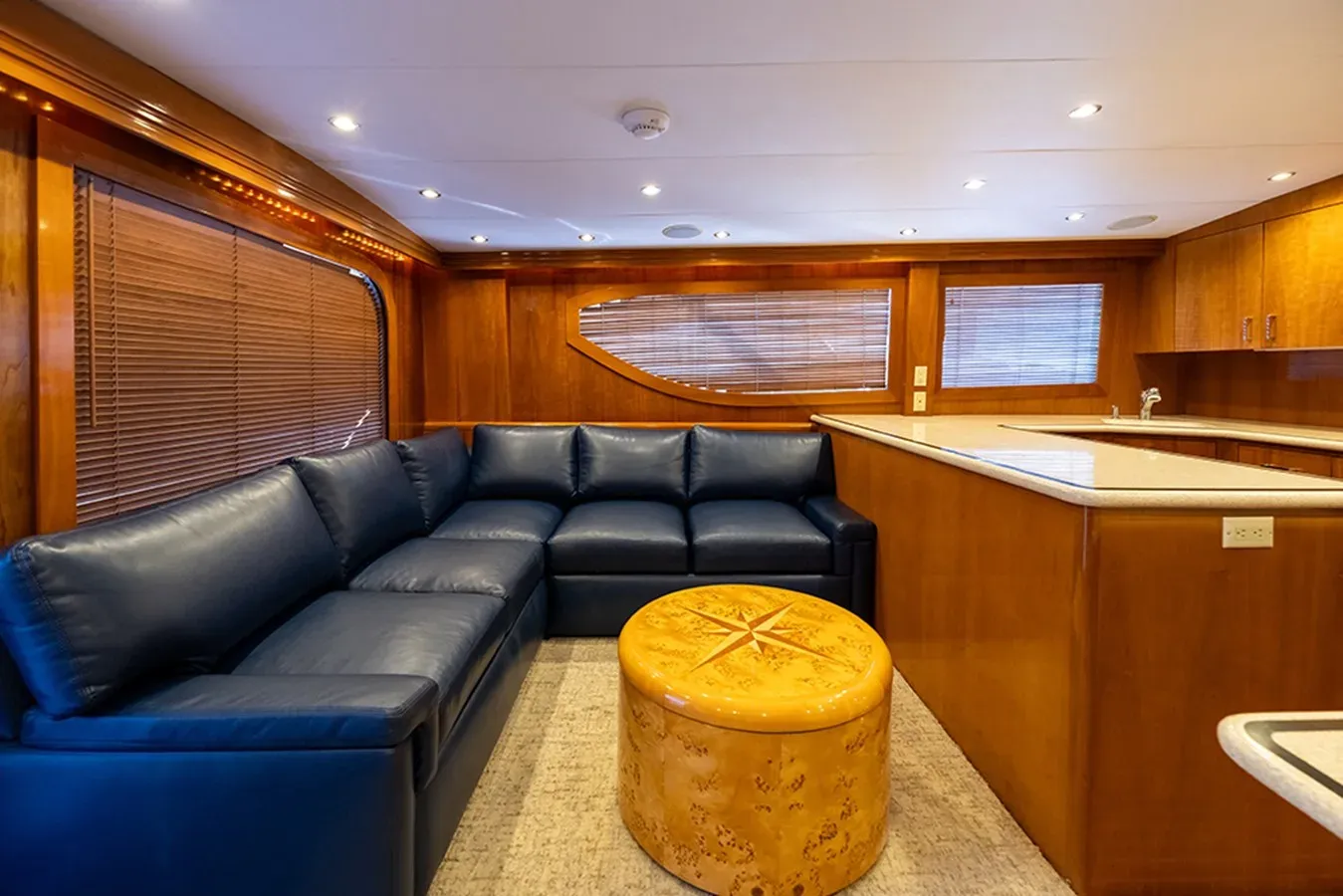 Buy a FRIENDSHIP - Hatteras at Shestakov Yacht Sales
