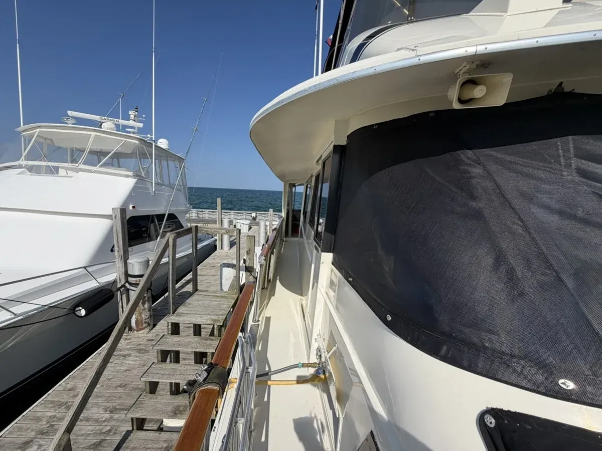 Buy a Resolute - Hatteras at Shestakov Yacht Sales